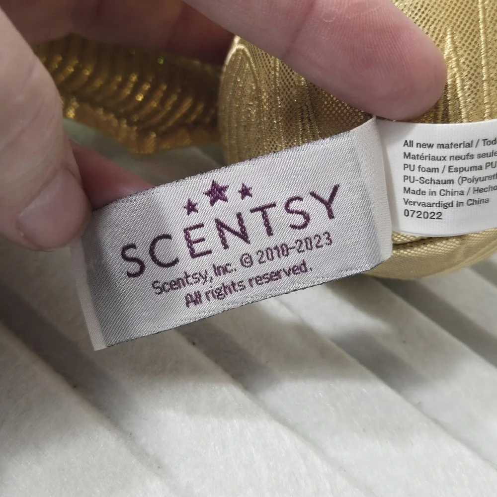 Scentsy Golden Snitch‎ Buddy Clip in Wizarding World Harry Potter